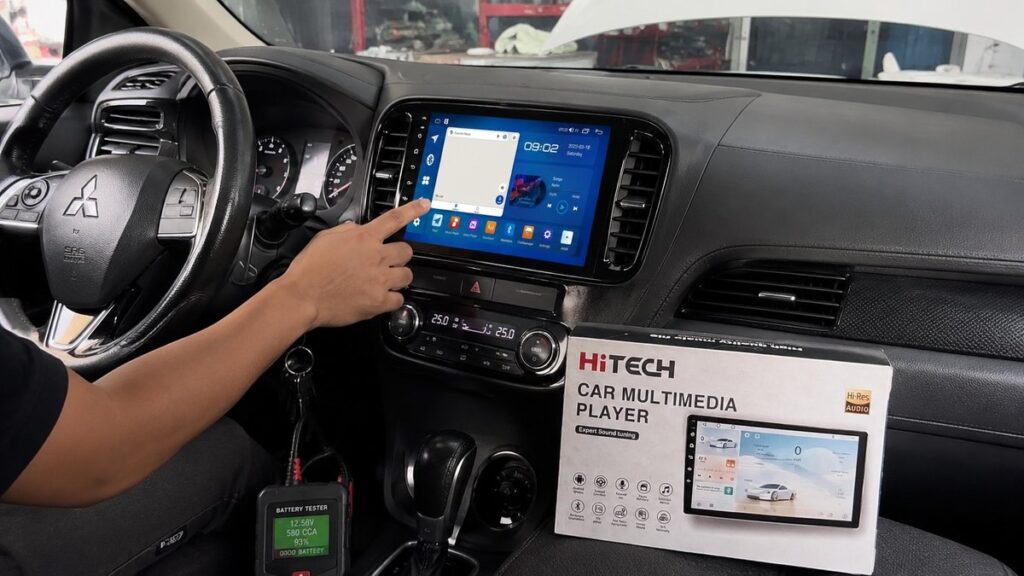 màn hình Android ô tô có tốn ắc quy không